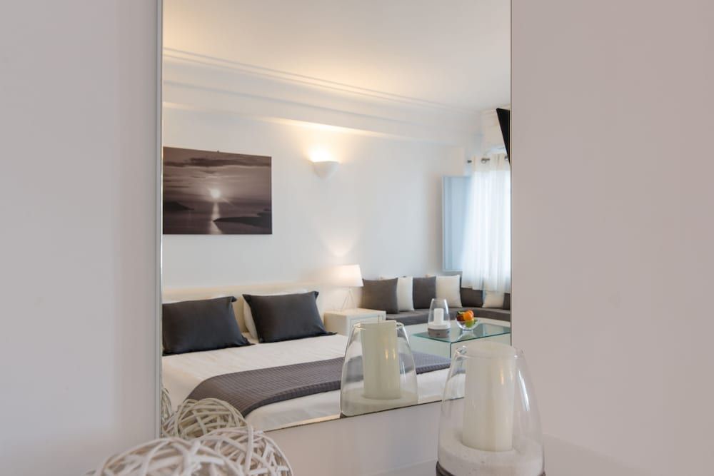 Dreaming View Suites Executive Suite, Jetted Tub, Sea View 3