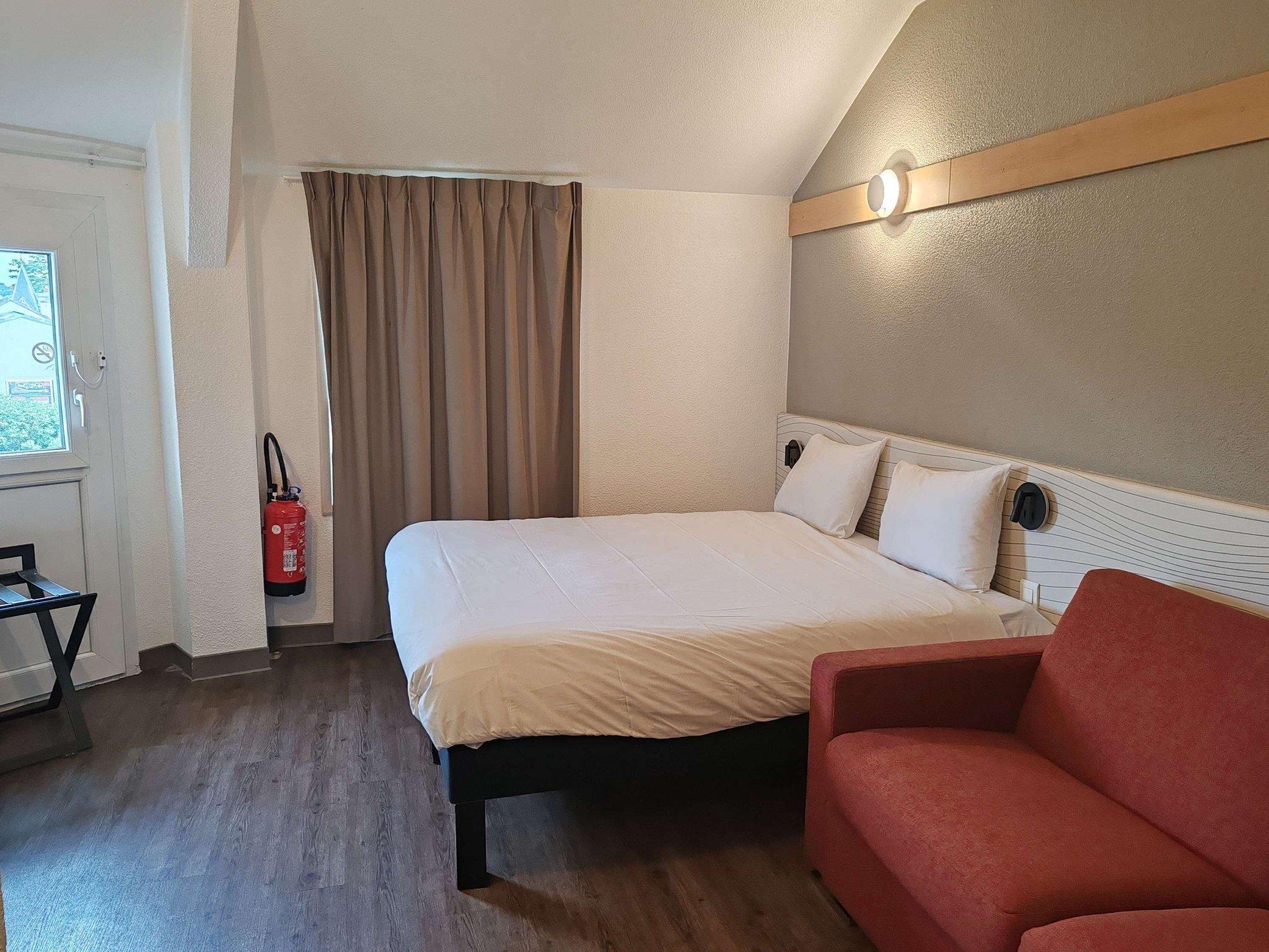 Standard Room With 1 Double Bed And 1 Sofa