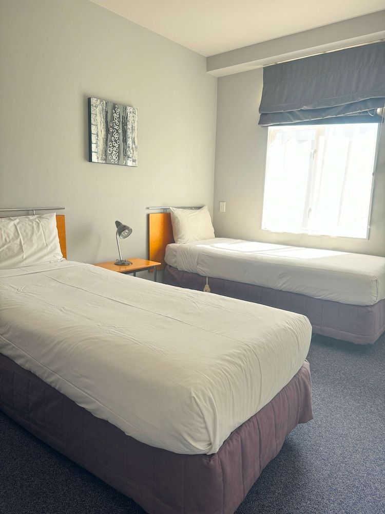 Best Western Wellington Suite, Multiple Beds, Accessible, Balcony 2