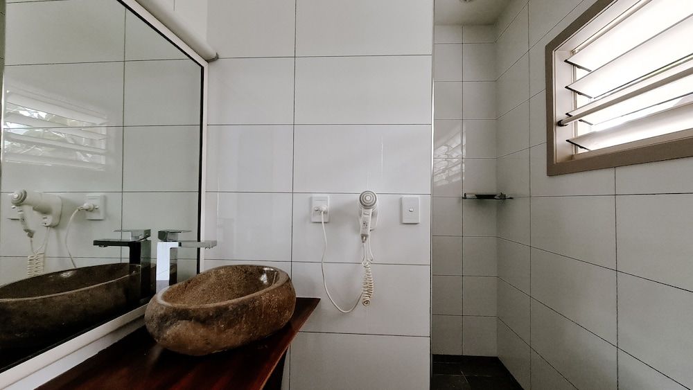 Saletoga Sands Resorts Lagoon View Family Bungalow 7