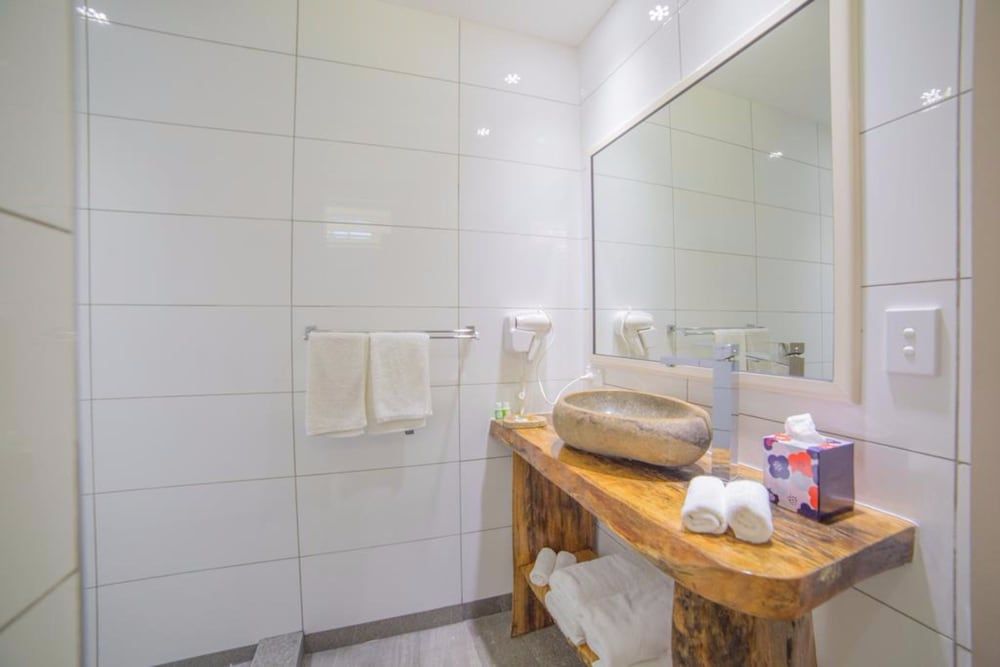 Saletoga Sands Resorts Hotel Room 6