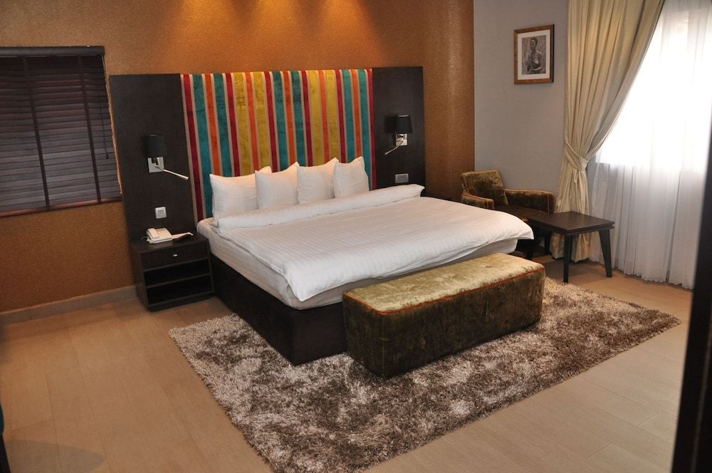 Suite (Mini)
