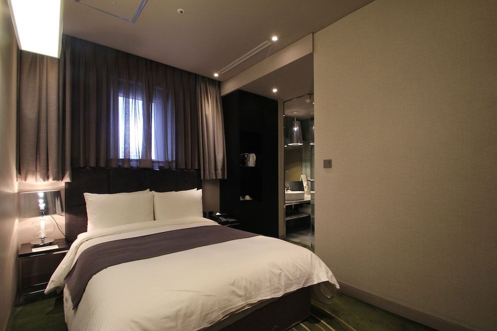 Best Louis Hamilton Hotel Haeundae Business Double Room (Parking: 5,000 KRW per car)