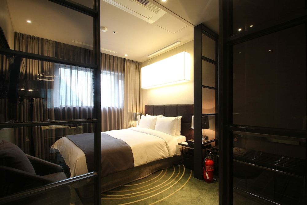 Best Louis Hamilton Hotel Haeundae Superior Double Room (Parking: 5,000 KRW per car) 2