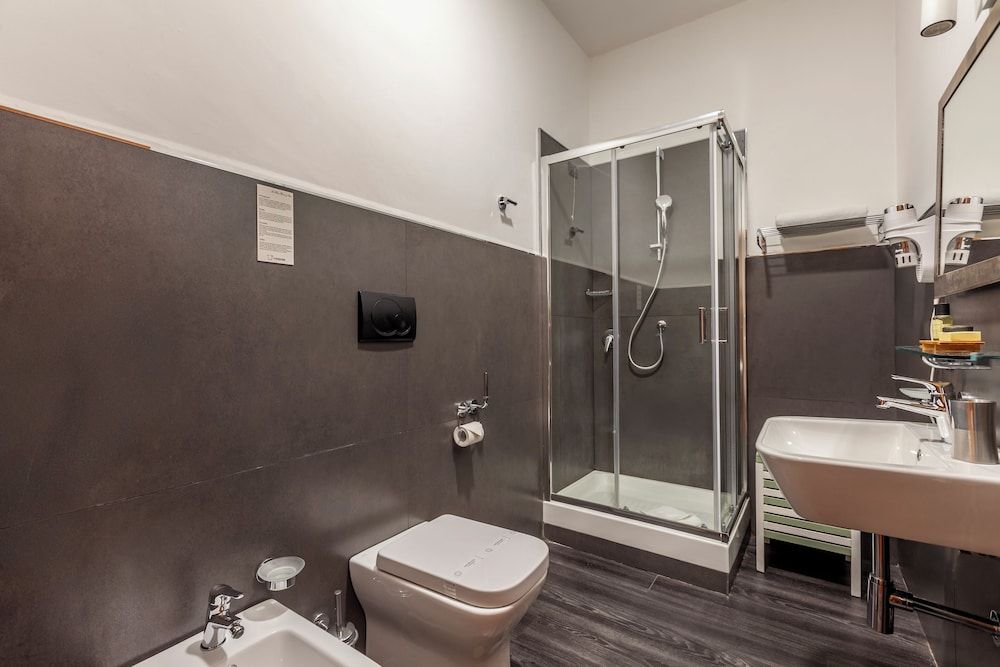 Inn Rome Rooms & Suites Deluxe Double Room 8