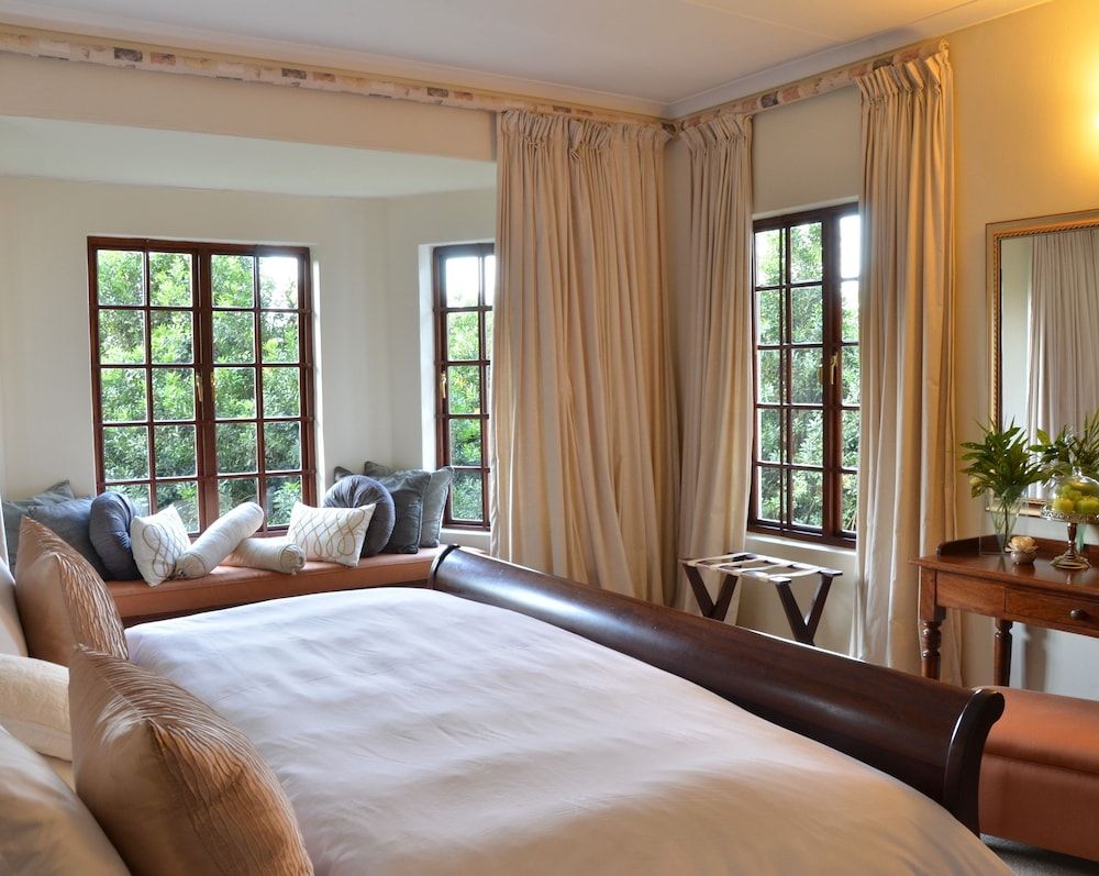 Highgrove House Executive Suite 4