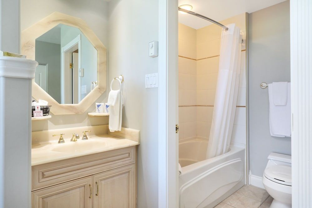 Crown Isle Resort and Golf Community Economy Single Room 4