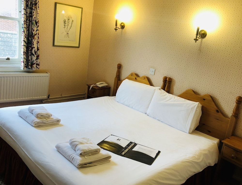 Brook Red Lion Hotel Standard Twin Room