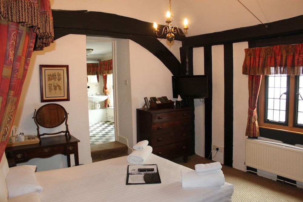 Brook Red Lion Hotel Executive Room (Four Poster) 3