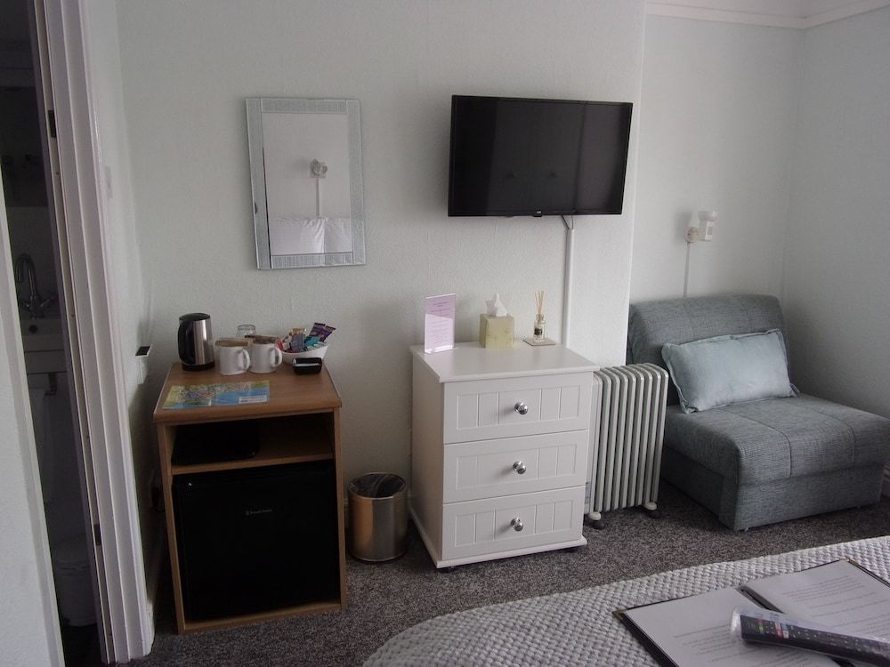 The Cavendale Family Room, Ensuite, Harbor View (Second Floor) 2