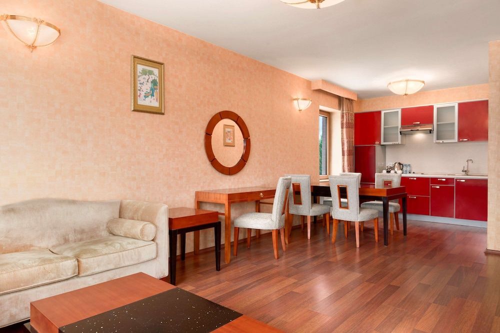 Executive Villa, 1 King Bed, Smoking