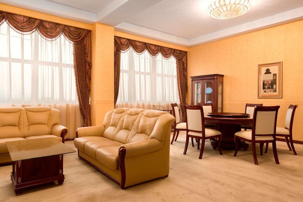 Suite, Multiple Beds, Smoking (Nizami)