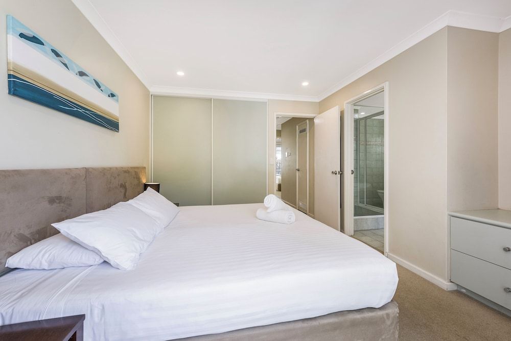 Mandurah Quay Resort Family Villa, 3 Bedrooms, Jetted Tub 4