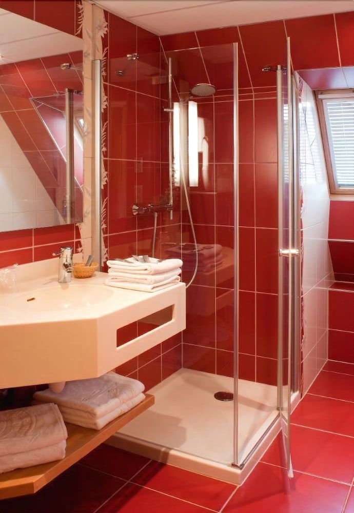 Hôtel Saint-Martin Family Room (for 3) 3