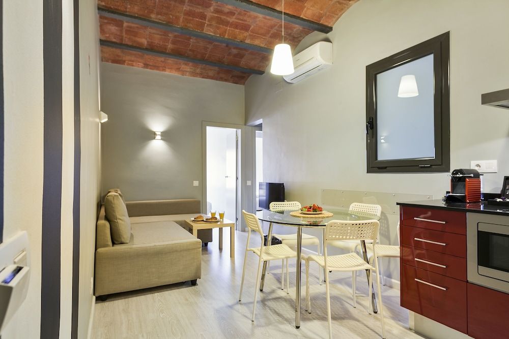 Fira Centric Apartments by gaiarooms Standard Apartment, 3 Bedrooms (5 people) 15