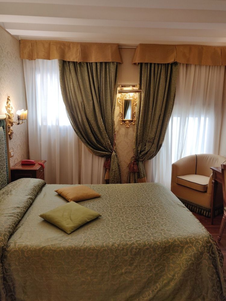 Hotel Ca Marinella Standard Double Room 5