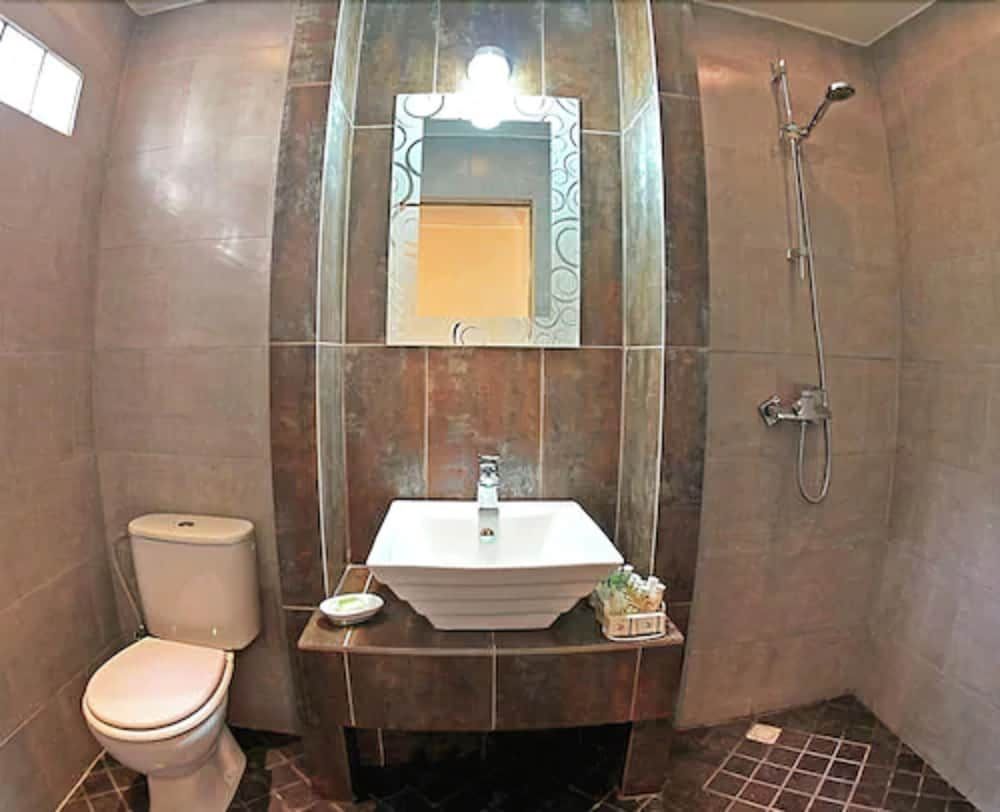 The Old Gin House One-Bedroom Apartment 4