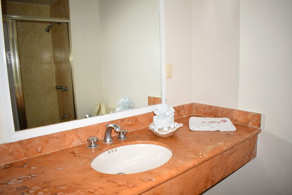 Hotel Juliet Standard Room 8