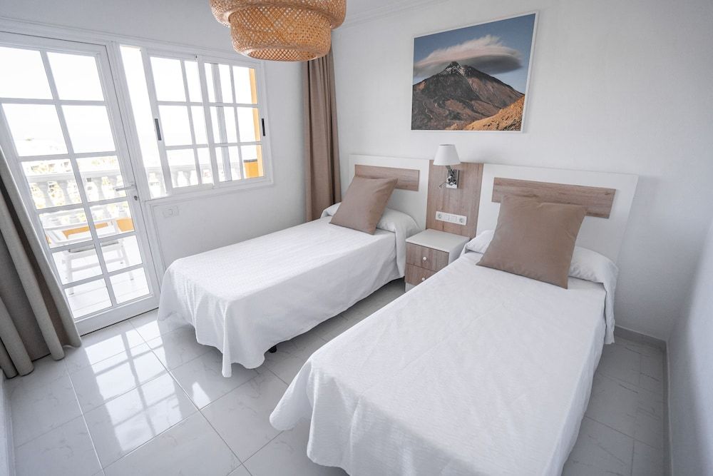 Deluxe Suite, 3 Bedrooms, Terrace, Sea View