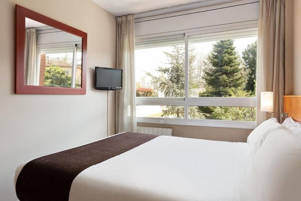 Business Duplex, Terrace