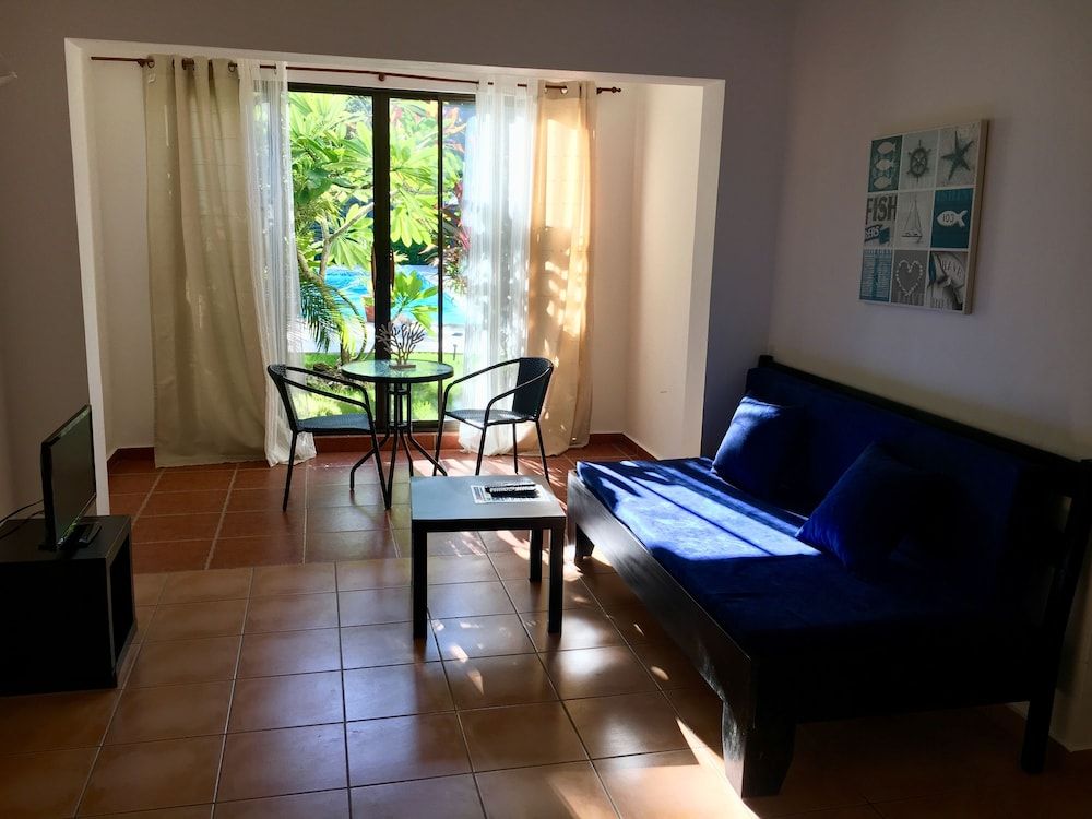 Hotel Coral Blanco Comfort Suite, 1 Bedroom, Balcony, Pool View 8