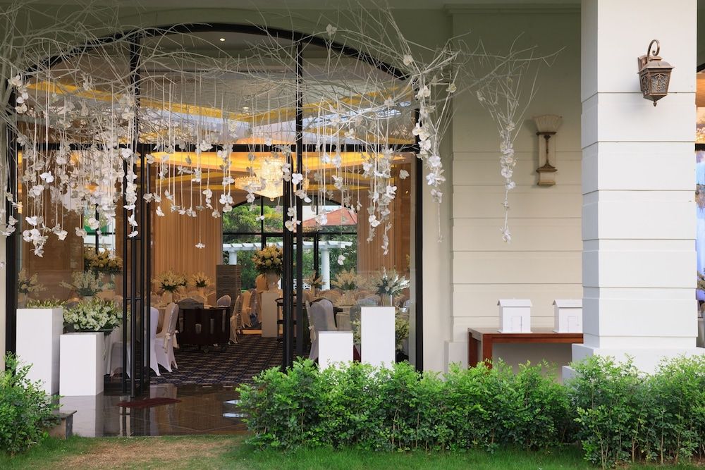 undefined Elegant Suites Westlake 6