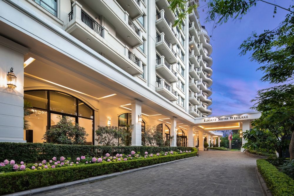 undefined Elegant Suites Westlake 10