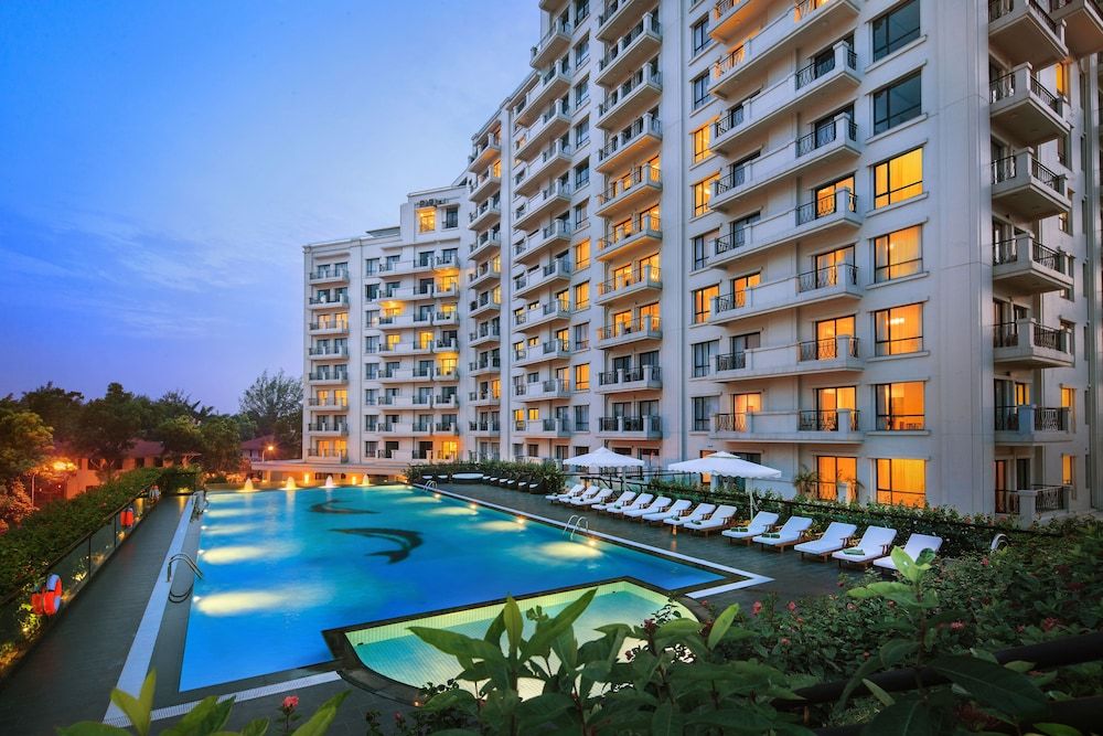 undefined Elegant Suites Westlake