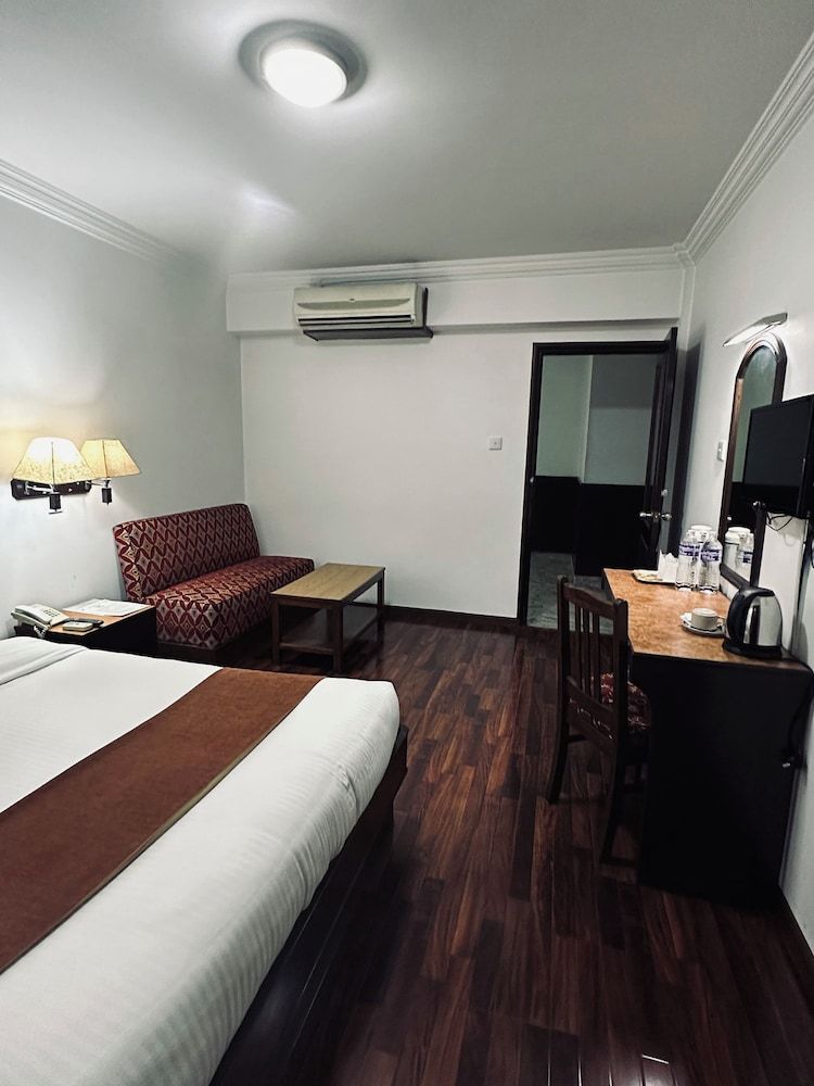 undefined Fuji Hotel