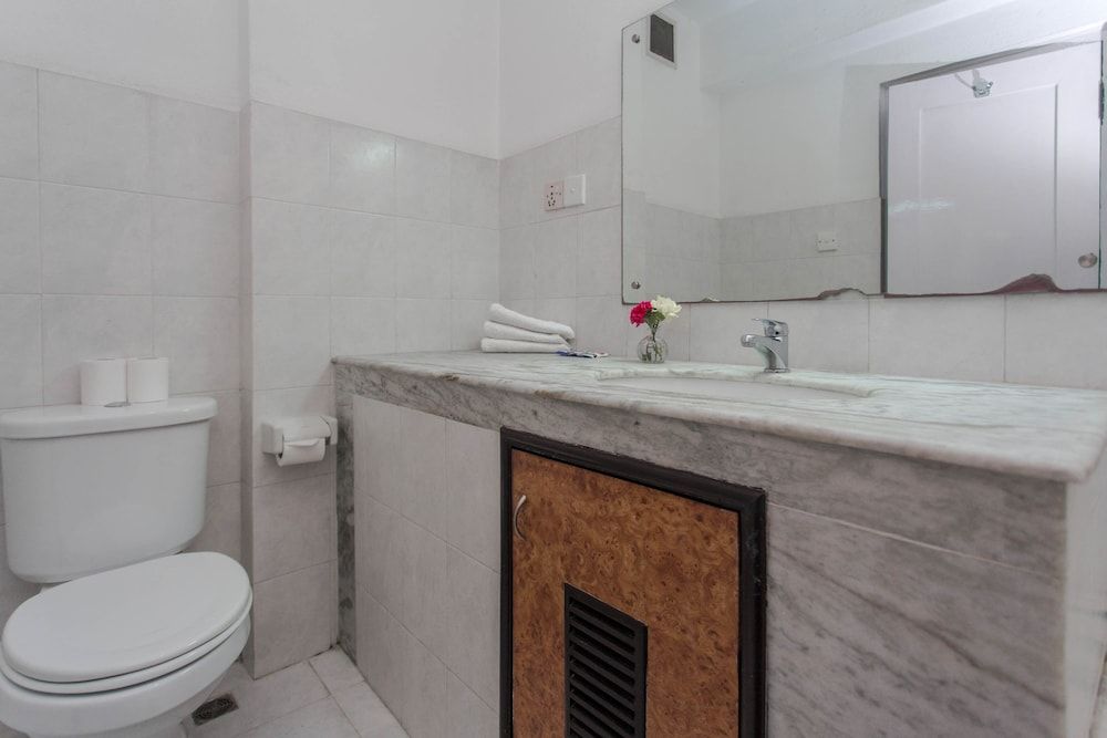 Fuji Hotel Deluxe Double or Twin Room 12