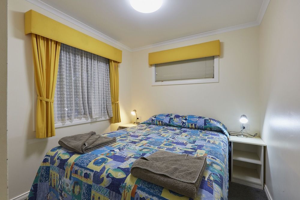 2 Bedroom Chalet - Sleeps 5