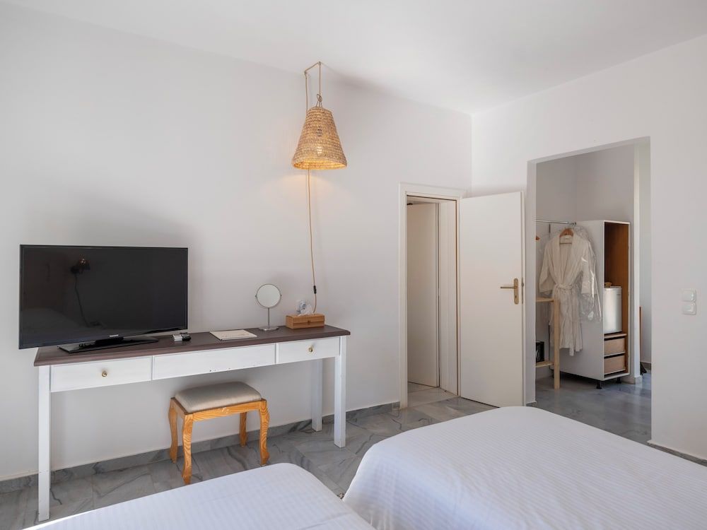 Connecting Rooms