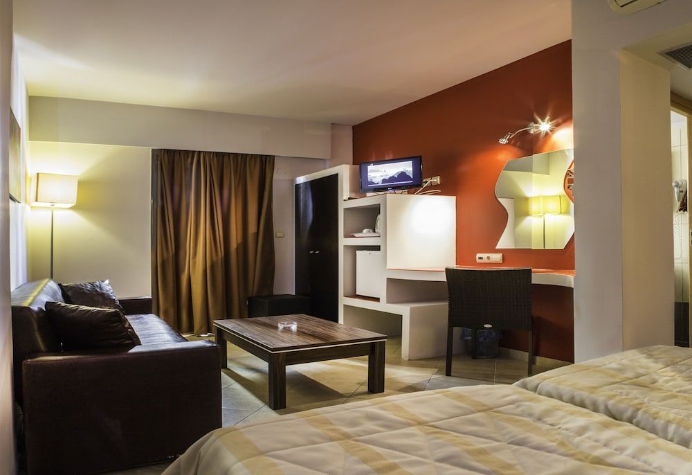 Triple Room, City View