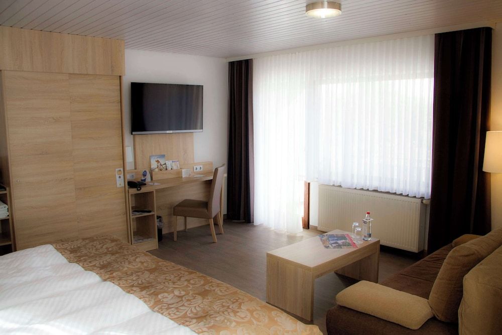 Best Western Plus Hotel Schwarzwald Residenz Family Room, 1 Double Bed with Sofa bed (with Sofabed) 5