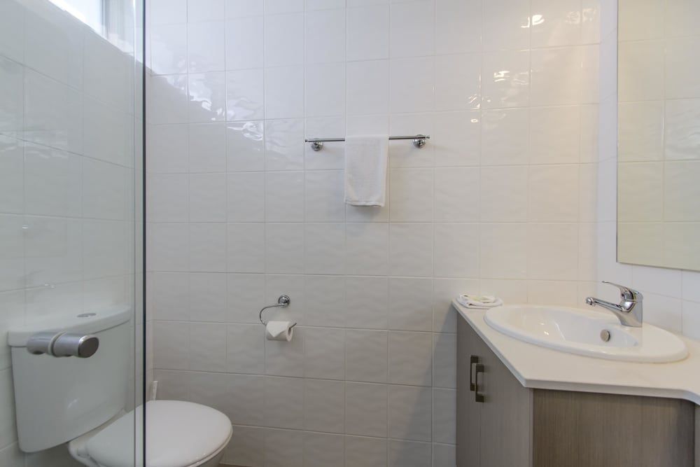 Sunshine Motor Inn Family Suite 5