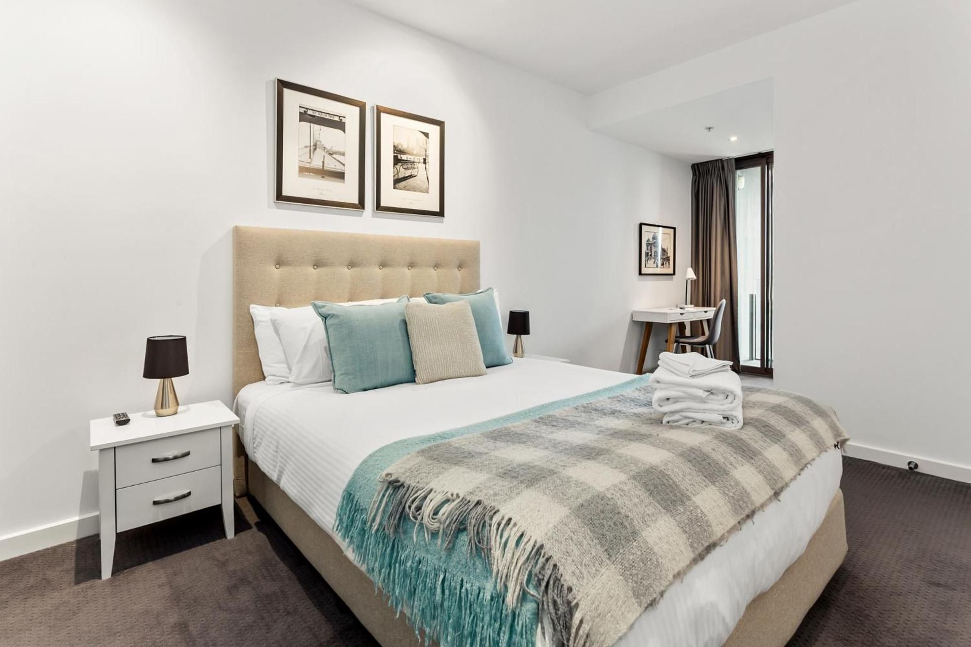 One-Bedroom Apartment with City View