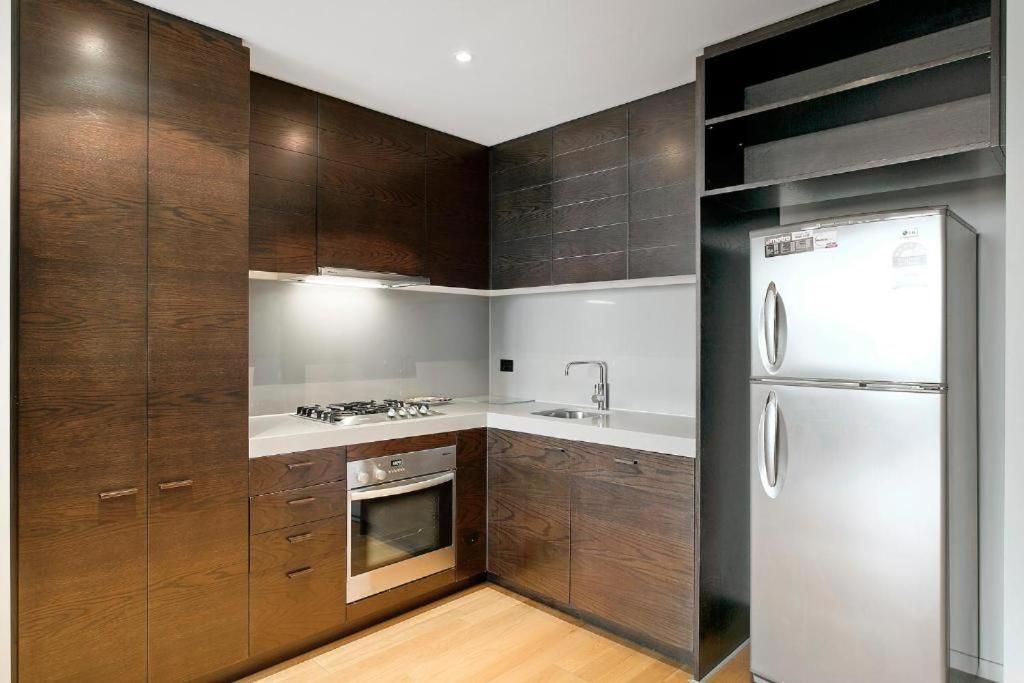 One-Bedroom Apartment with City View