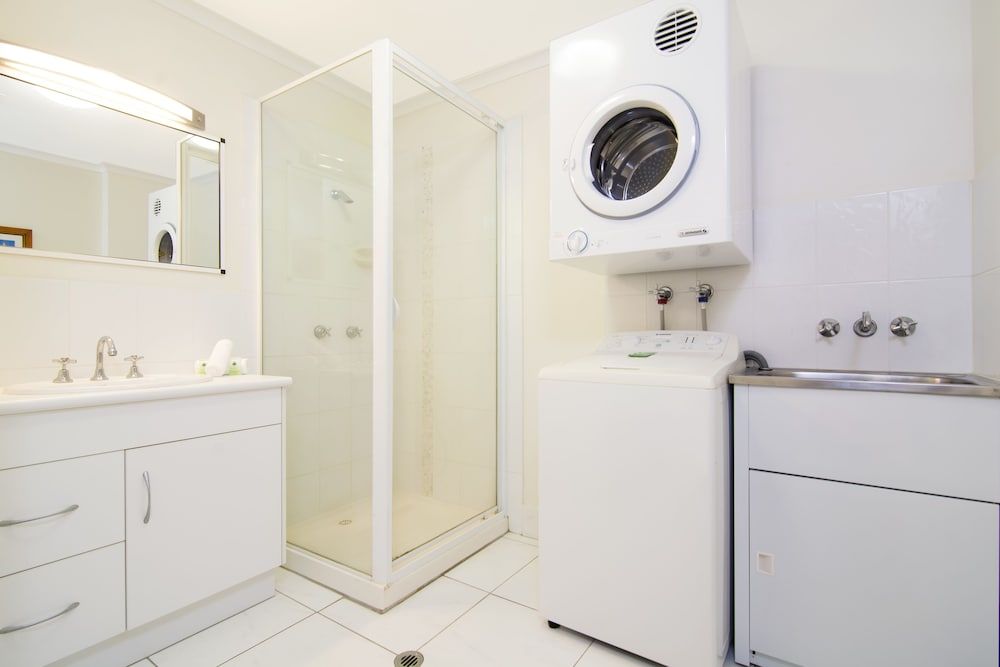 Port Douglas Outrigger Holiday Apartments Two Bedroom Apartment 8