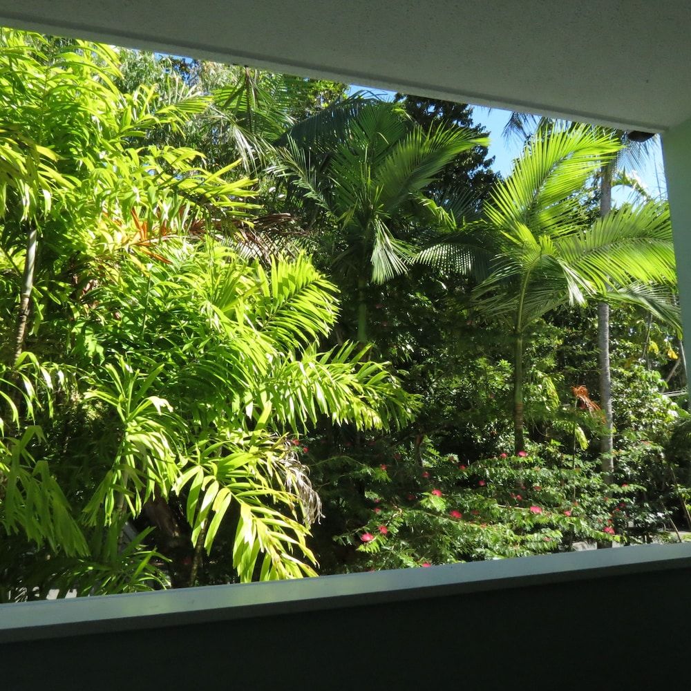 Port Douglas Outrigger Holiday Apartments Two Bedroom Apartment 7