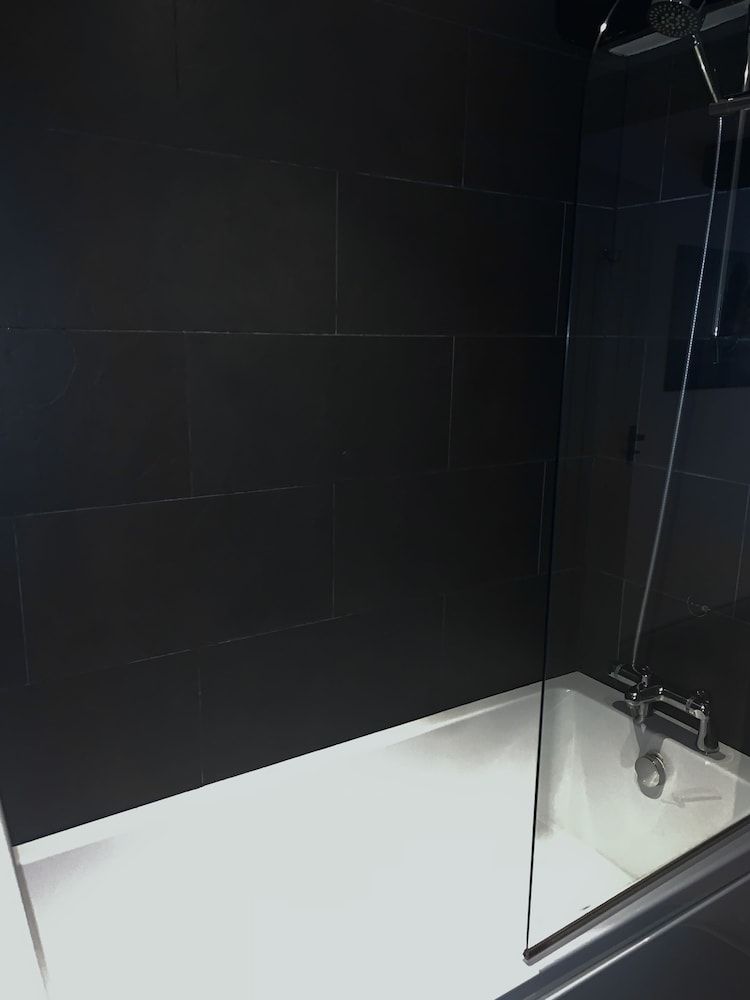 The Selsey Arms Double Room, Ensuite (Bath) 2