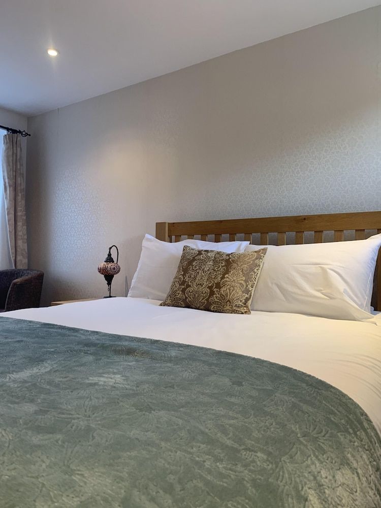 The Selsey Arms Double Room, Ensuite (Bath)