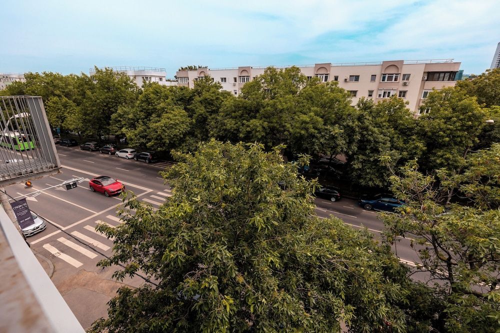 Stil Hotel Double Room with Queen Bed 5