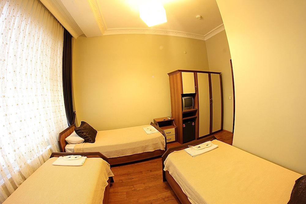 undefined Paradise Hotel 2