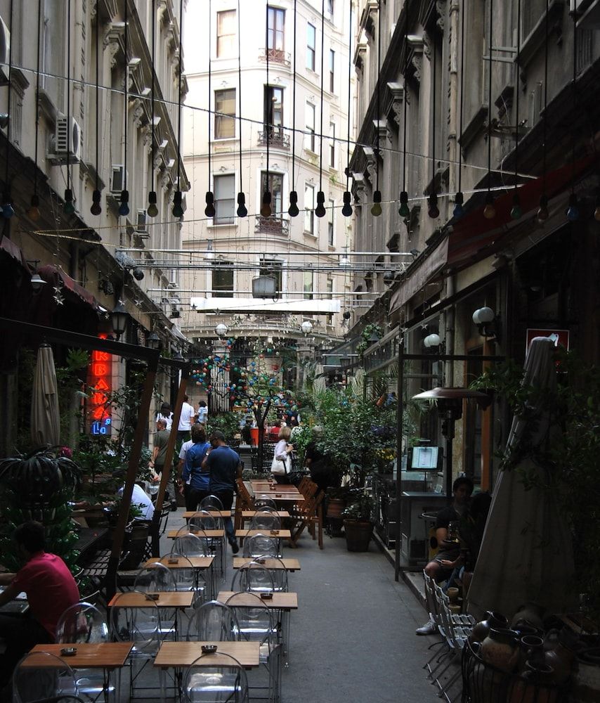 undefined Paradise Hotel 7