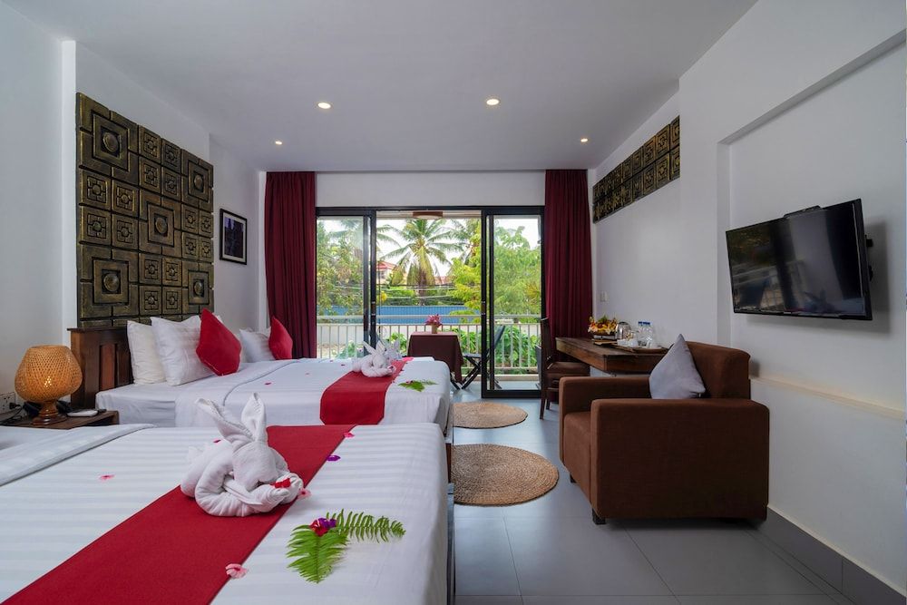 Ladear Angkor Boutique Hotel Deluxe Twin balcony with pool view 3