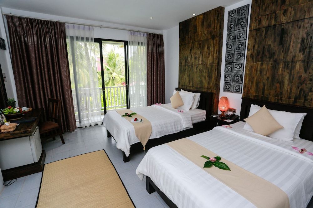 Ladear Angkor Boutique Hotel Deluxe Twin balcony with pool view 2