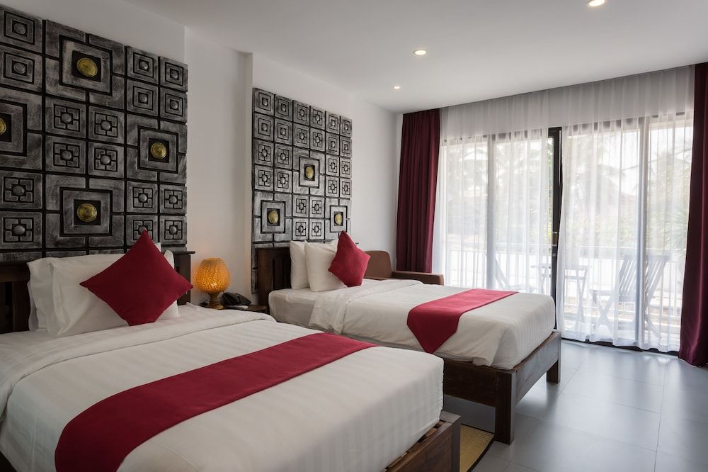 Ladear Angkor Boutique Hotel Deluxe Twin balcony with pool view 10