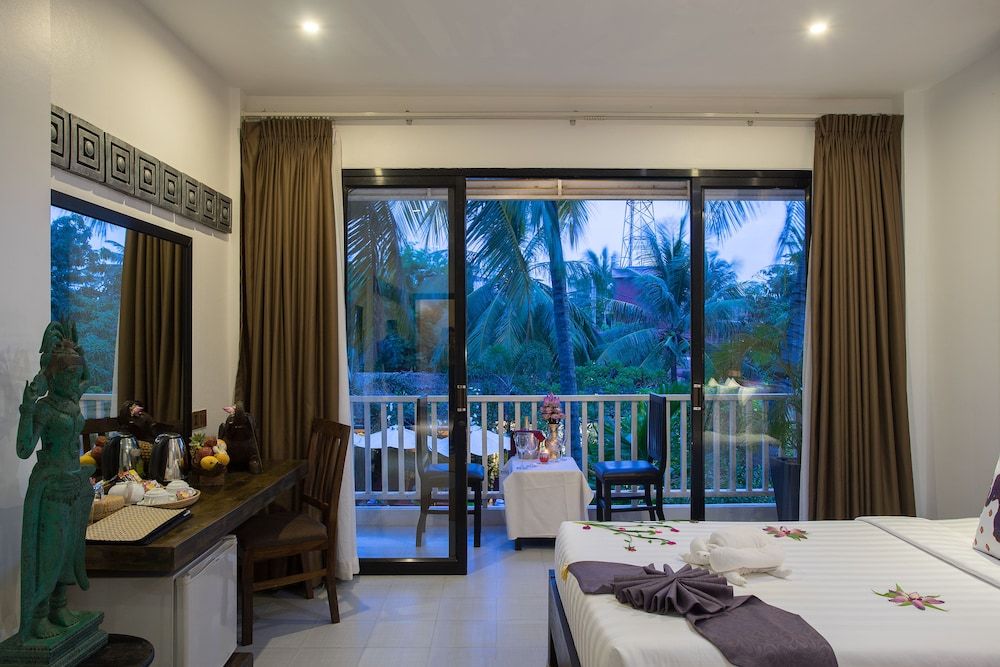 Ladear Angkor Boutique Hotel Deluxe Twin balcony with pool view 38