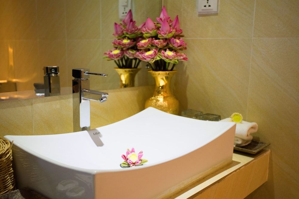 Ladear Angkor Boutique Hotel Deluxe Twin balcony with pool view 35