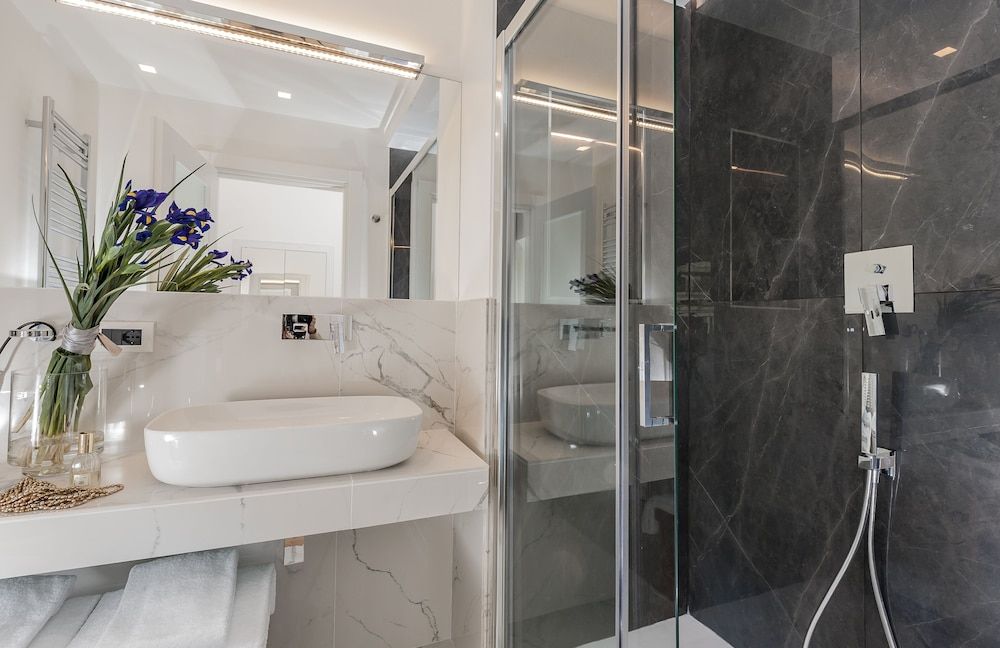 Argentina Residenza Style Hotel Standard Double or Twin Beds (Annex: Via del Sudario, 27) 6